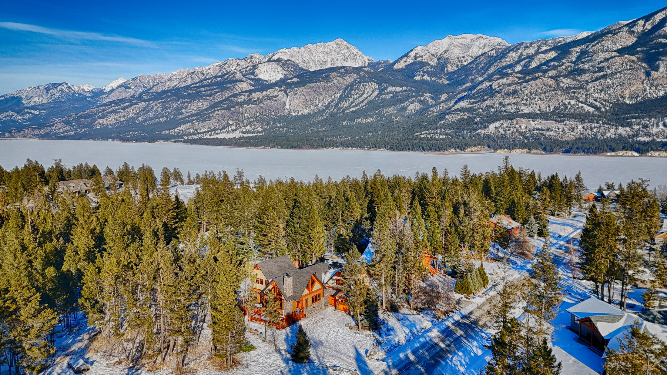 February 2025 Real Estate Market Update: A Seasonal Shift in the Columbia Valley 🏔️❄️